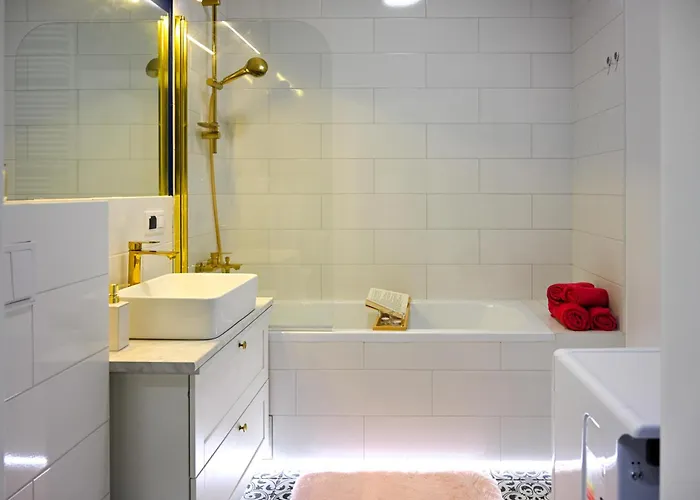 Shark Kingdom شقة